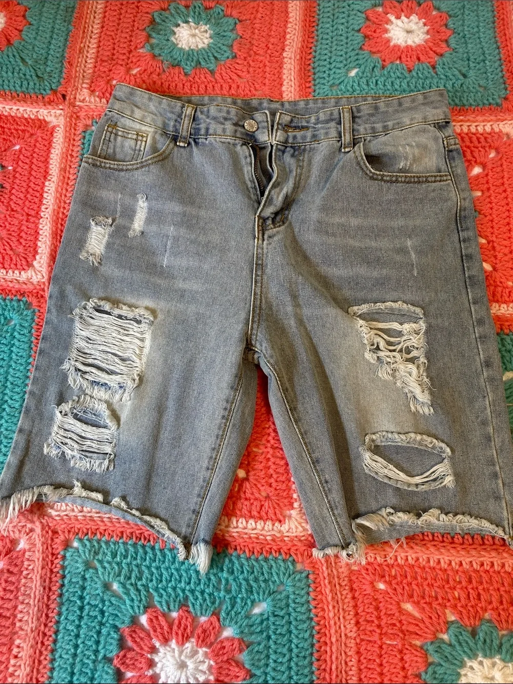 Medium denim shorts